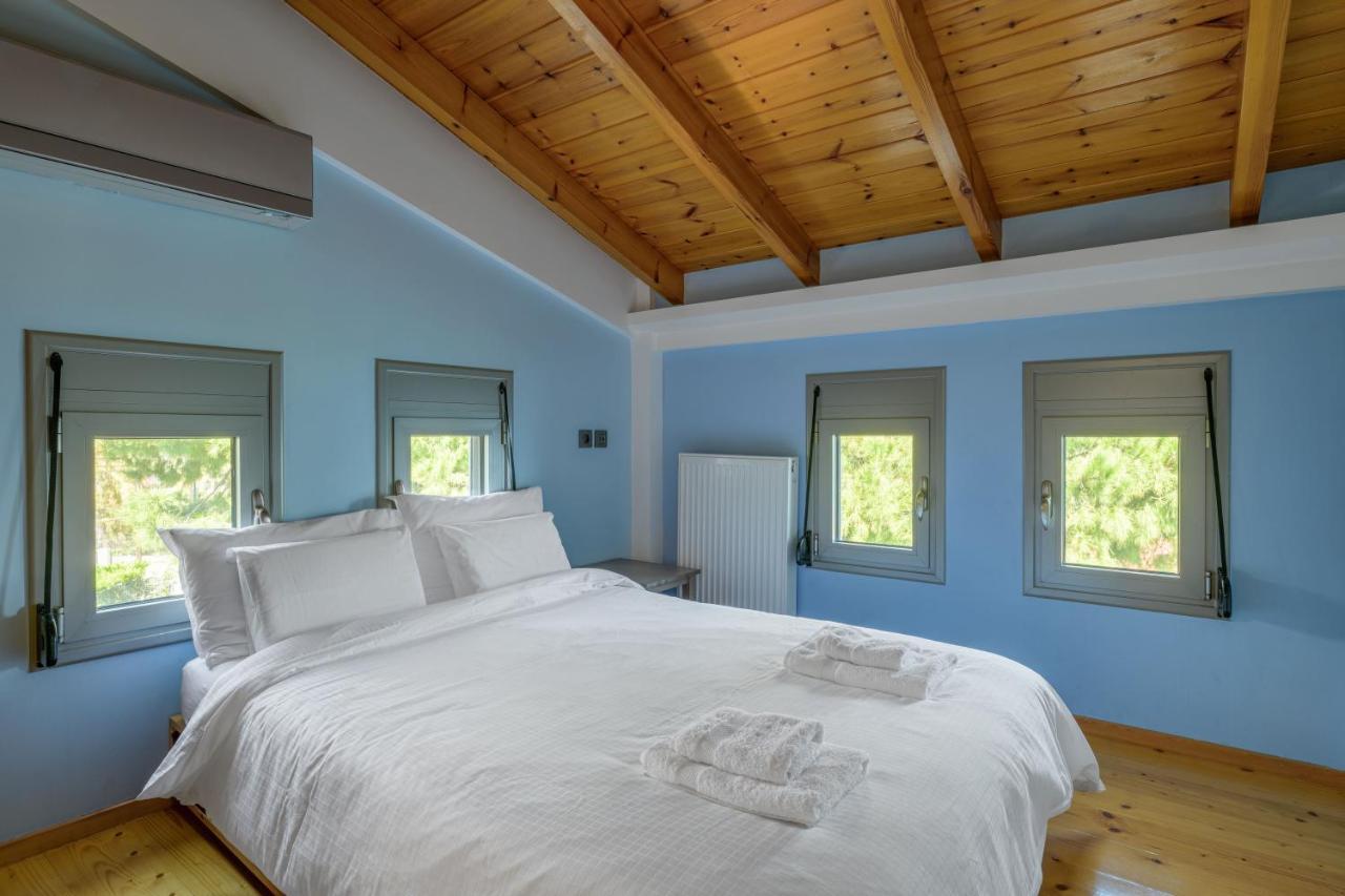 Crystal Beach Villa Халкида Экстерьер фото