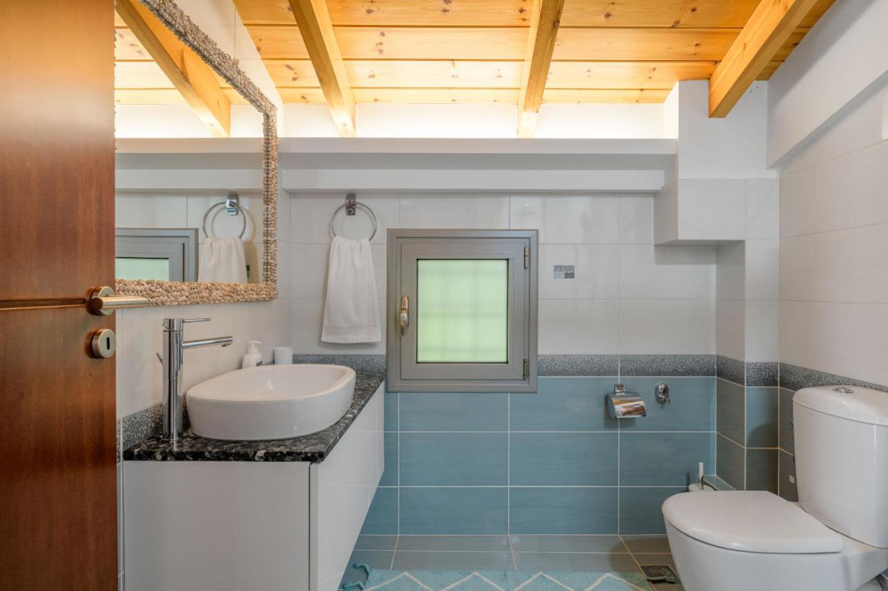 Crystal Beach Villa Халкида Экстерьер фото