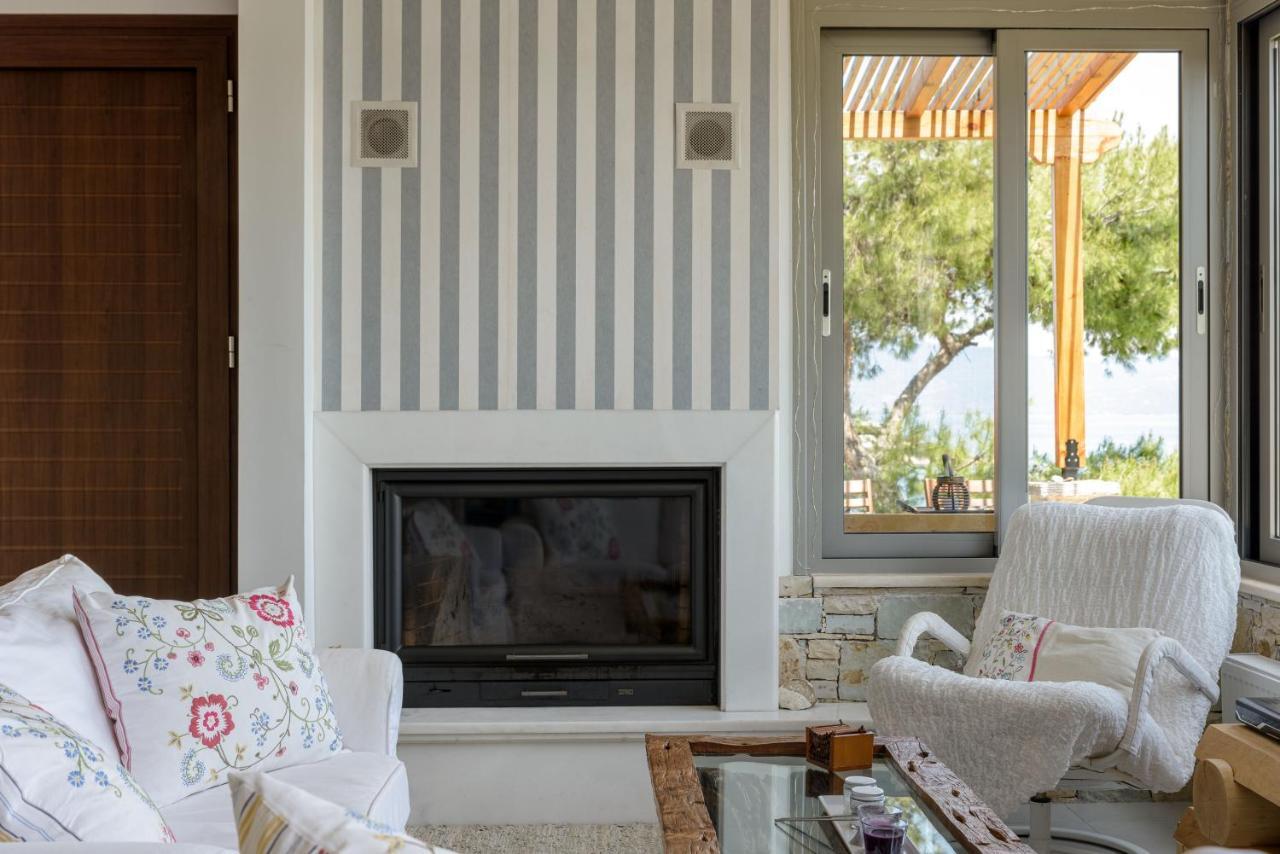 Crystal Beach Villa Халкида Экстерьер фото